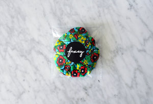 DOLLY DAGGER Silk Scrunchie